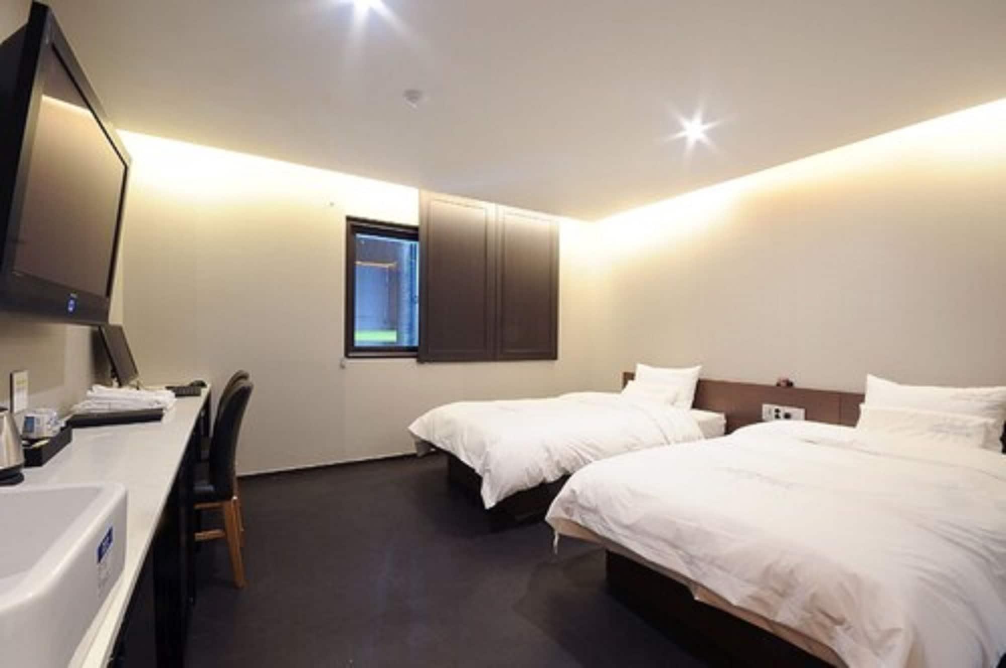 Queens Hotel Seomyeon Pusan Zewnętrze zdjęcie