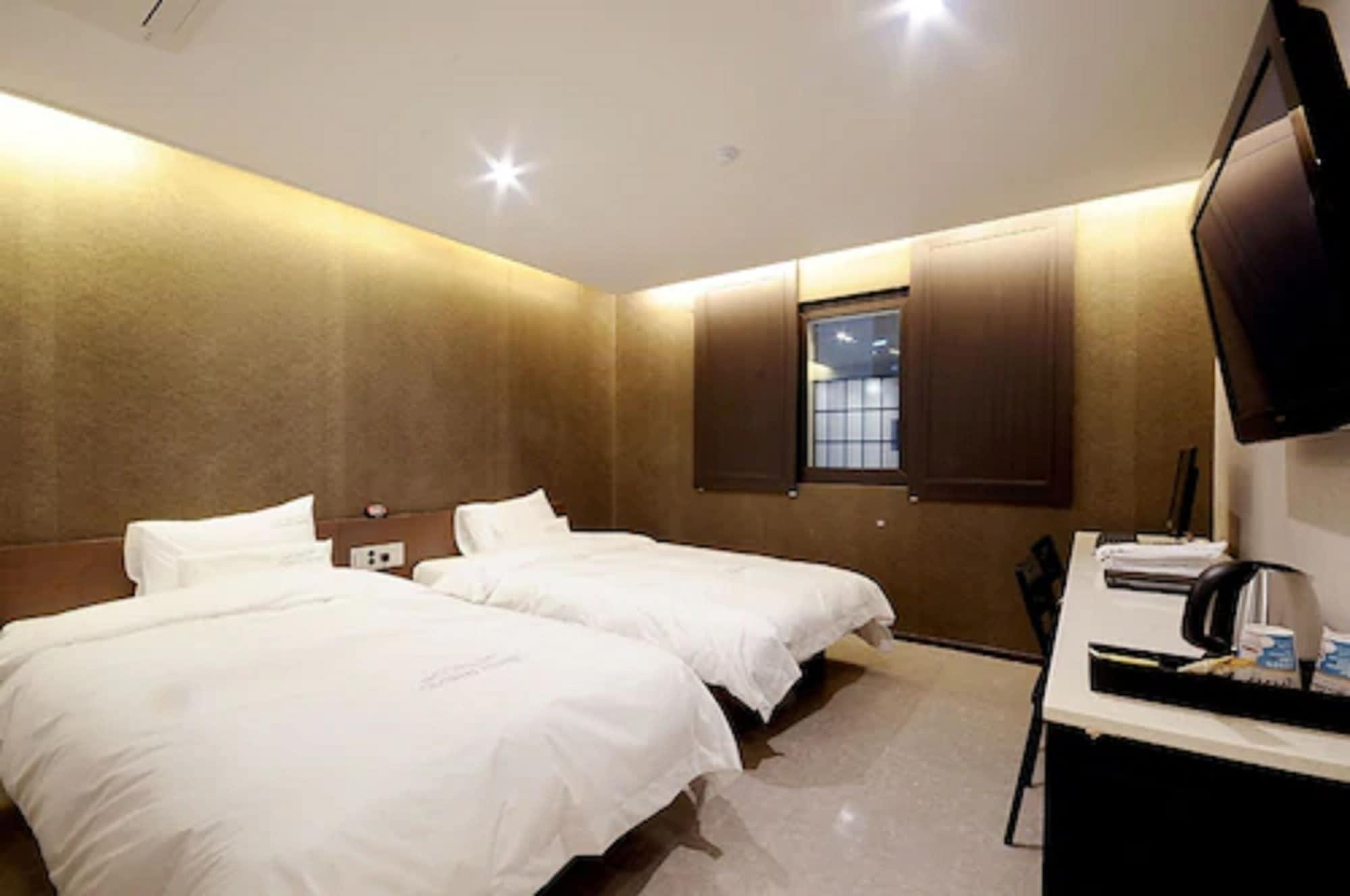 Queens Hotel Seomyeon Pusan Zewnętrze zdjęcie
