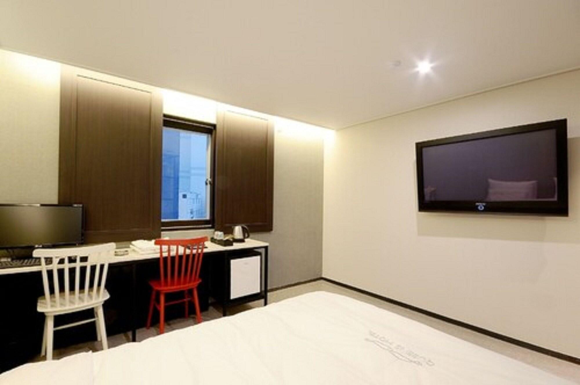 Queens Hotel Seomyeon Pusan Zewnętrze zdjęcie