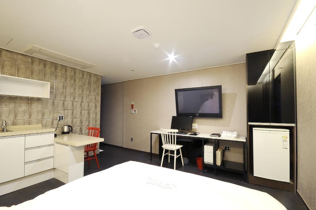 Queens Hotel Seomyeon Pusan Zewnętrze zdjęcie
