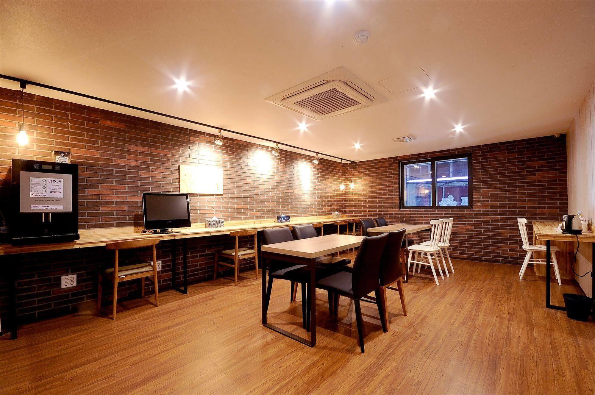 Queens Hotel Seomyeon Pusan Zewnętrze zdjęcie