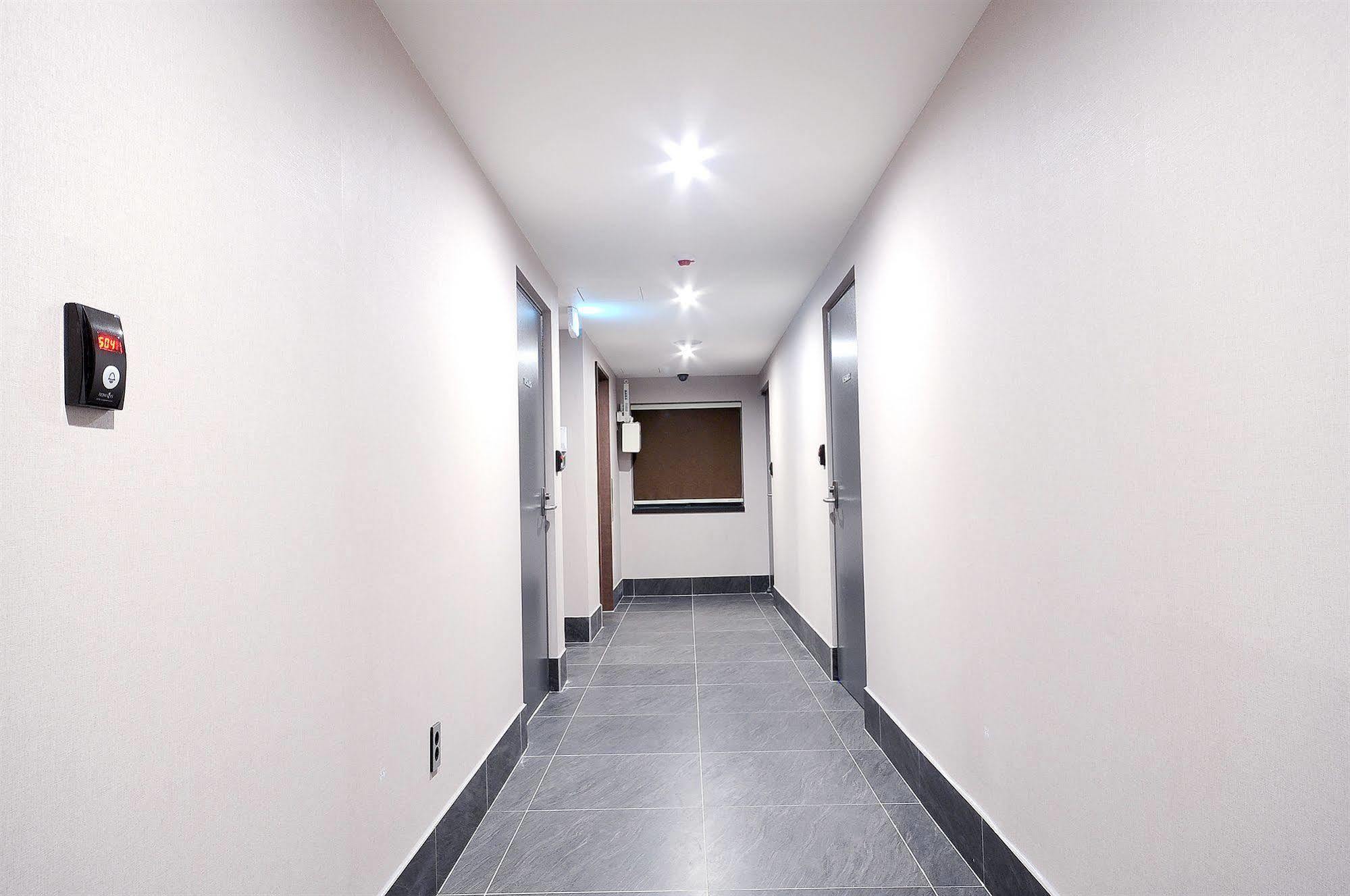 Queens Hotel Seomyeon Pusan Zewnętrze zdjęcie